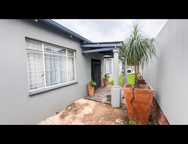 5 BEDROOM HOUSE FOR SALE IN ALBERTON NORTH